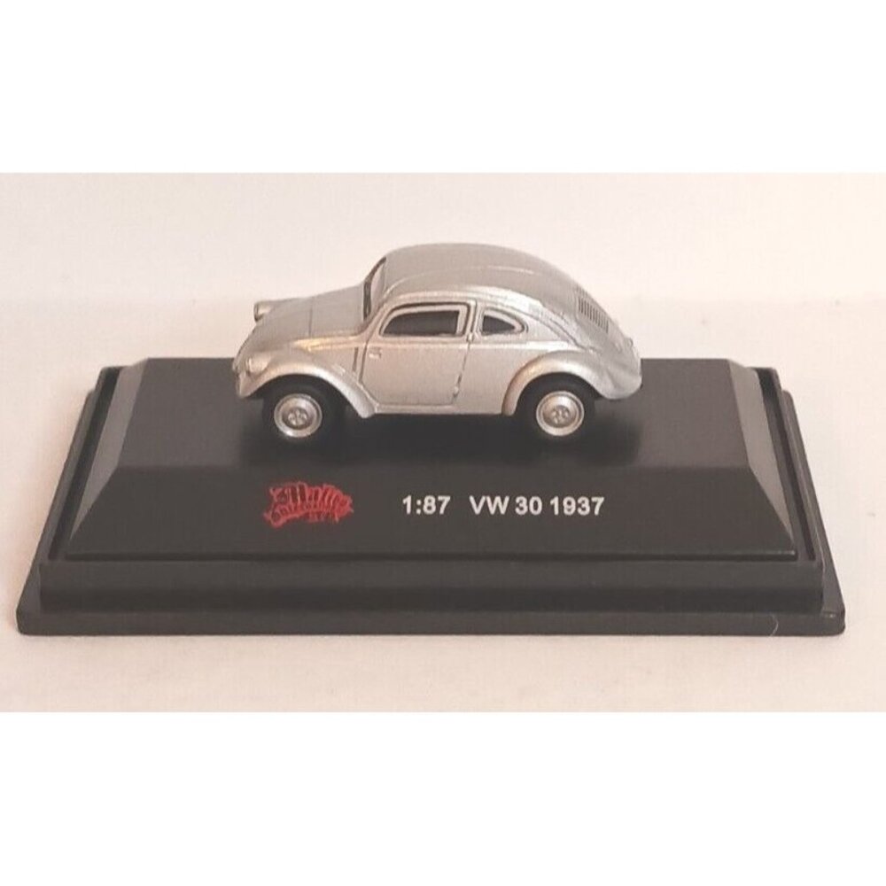 Malibu International Volkswagon Beetle Diecast 1937 1:87 Scale Silver Excellent